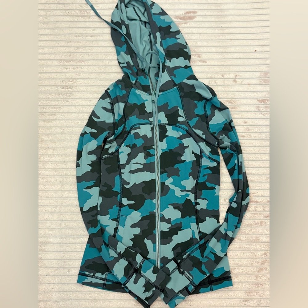 lululemon athletica nulu camo jacket